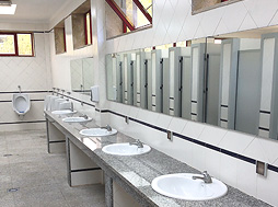 Les toilettes des messieurs